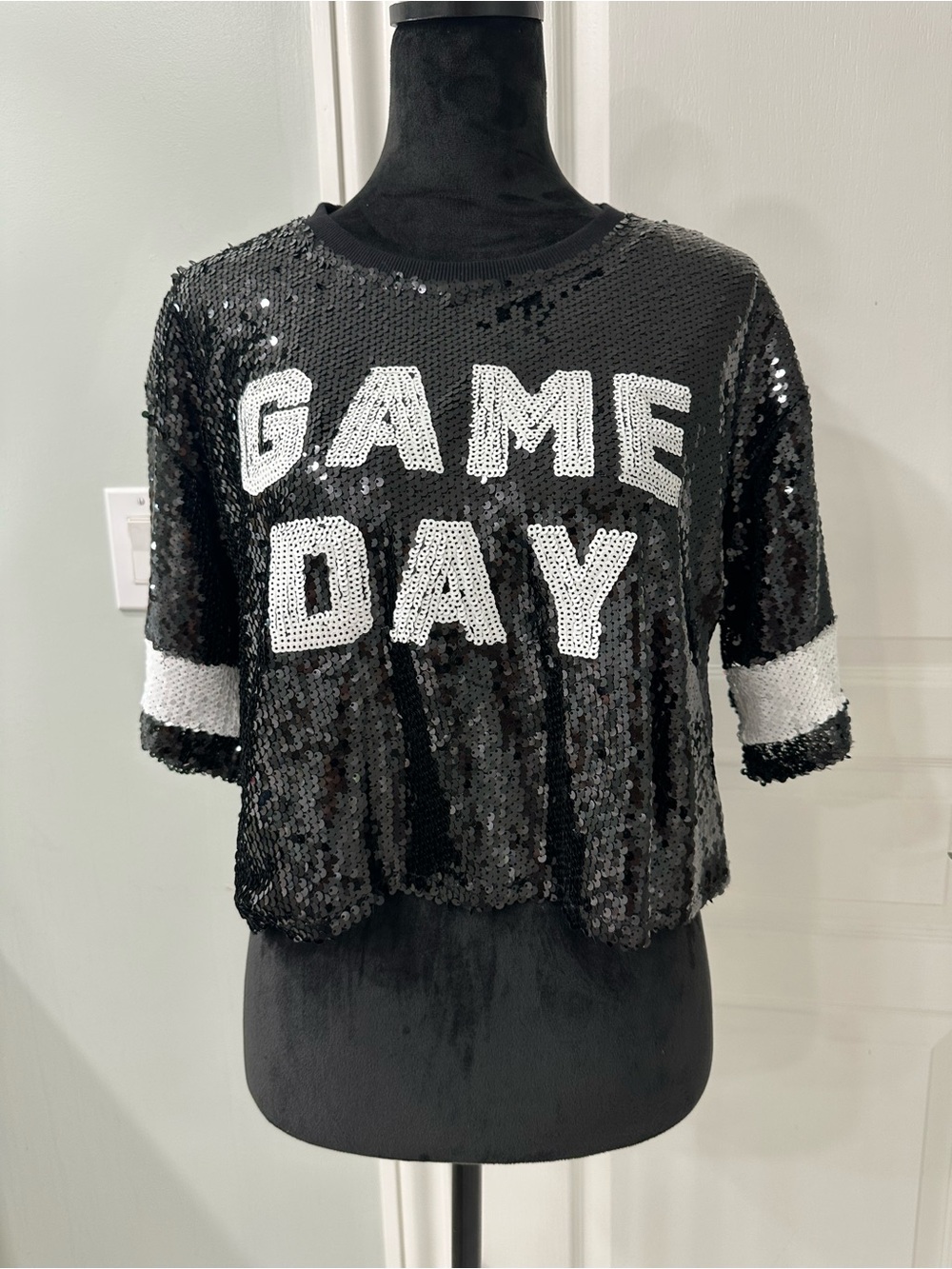 NWOT - Le Lis Black Sequin 'GAME DAY' Crop Top with White Accents